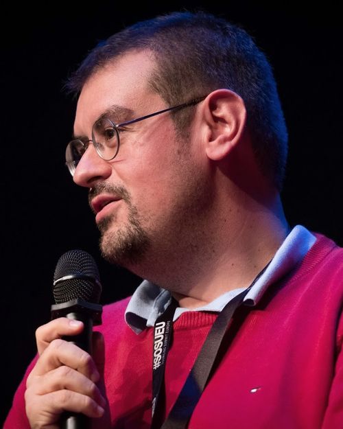 Guillaume Alexandre giving a keynote at Sourcing Summit Europe, Amsterdam, 2017
