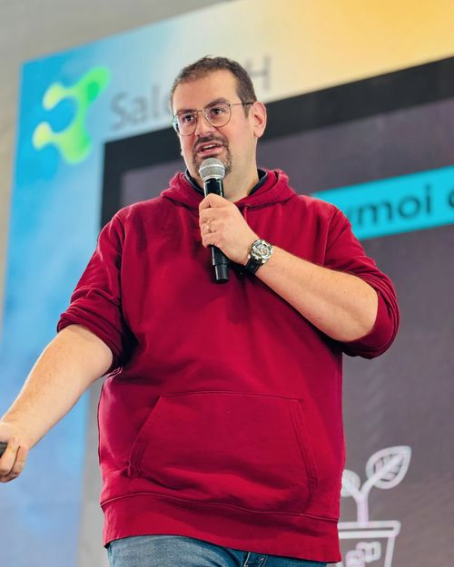 Guillaume Alexandre speaking at Salon RH, 2024